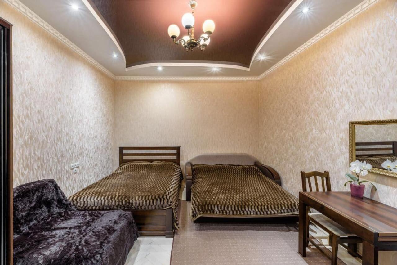 Apartments Stepana Bandery Лвив Екстериор снимка
