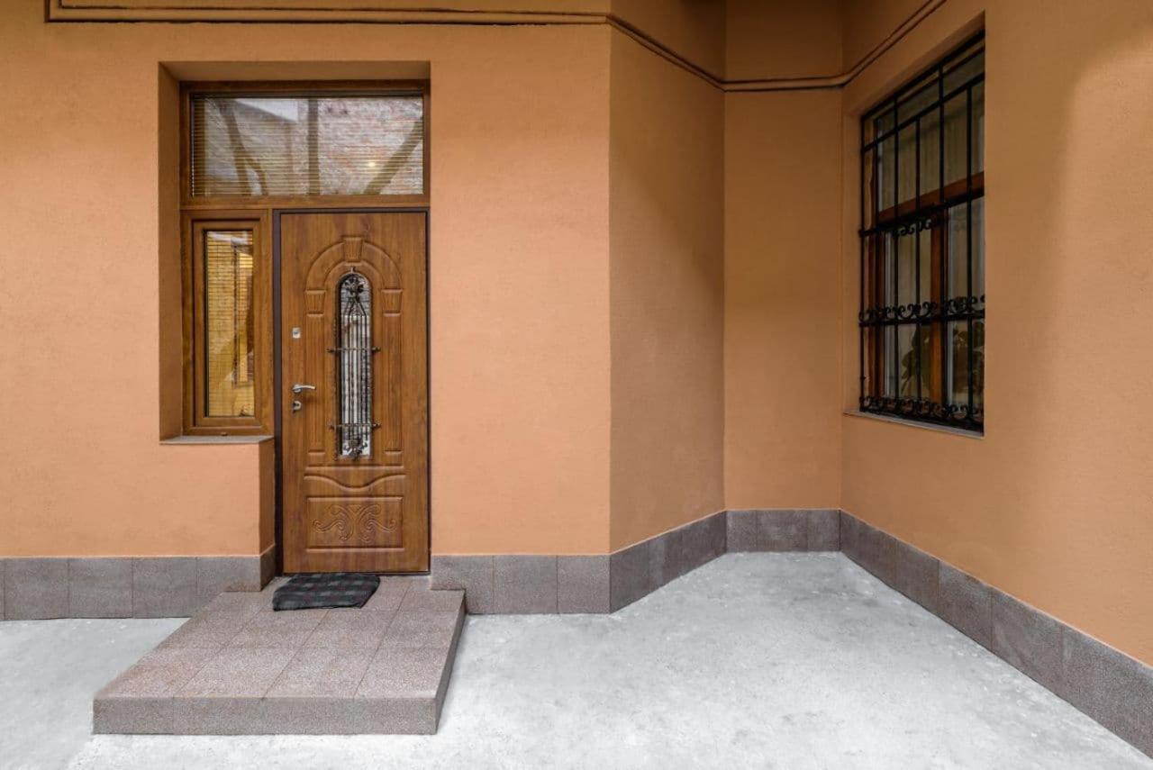 Apartments Stepana Bandery Лвив Екстериор снимка