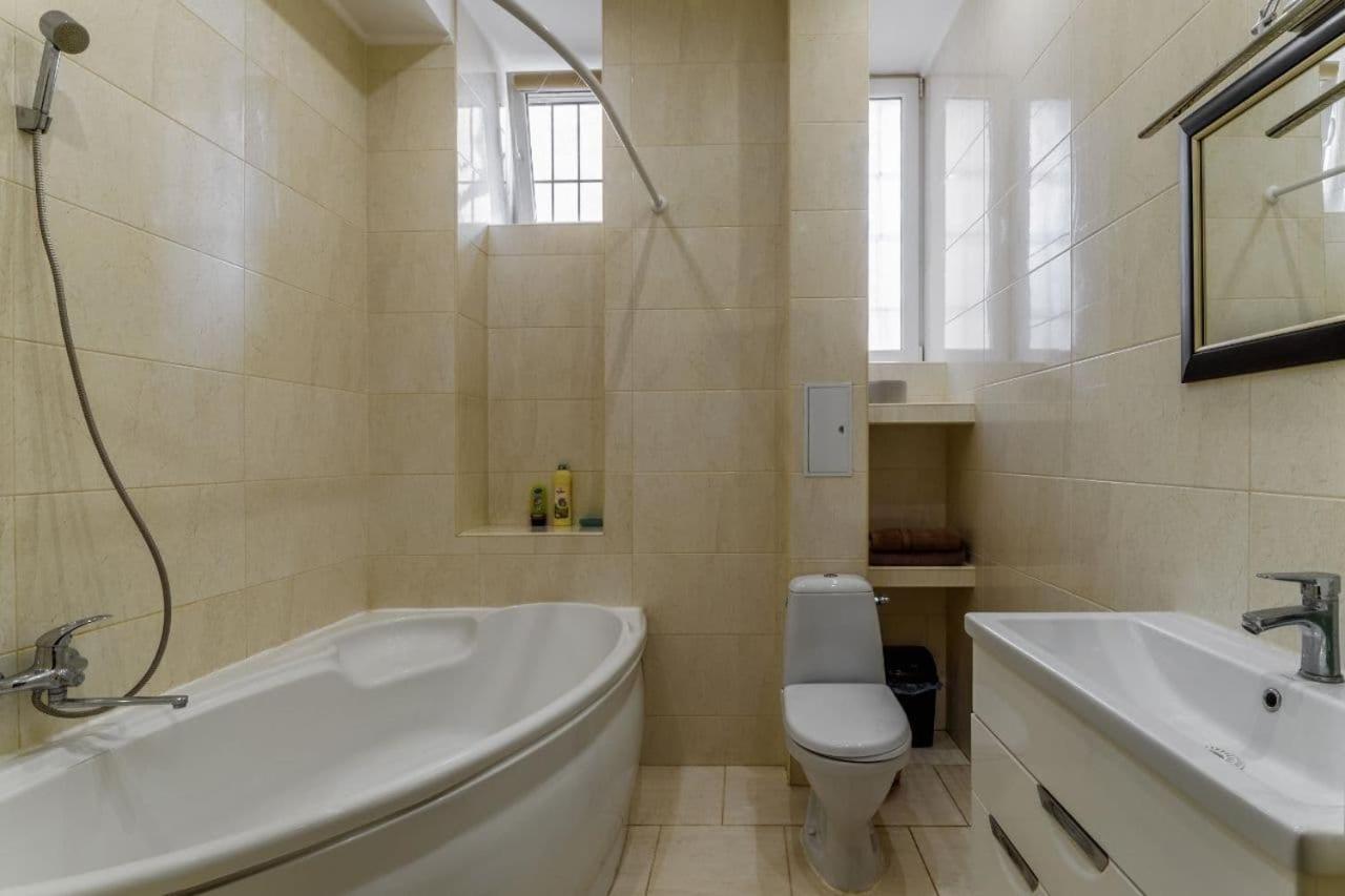 Apartments Stepana Bandery Лвив Екстериор снимка
